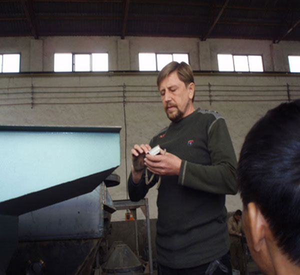 俄罗斯友人在我厂